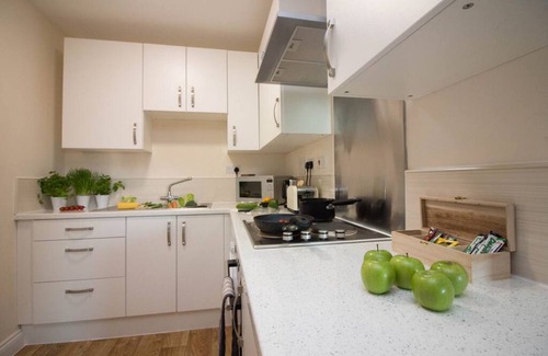 Southampton City Centre Apartamento | Stayzo Castle Penthouse 18- A Clean Fresh Modern Apartment With Free Wi-fi