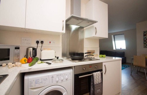 Southampton City Centre Apartamento | Stayzo Castle Penthouse 18- A Clean Fresh Modern Apartment With Free Wi-fi