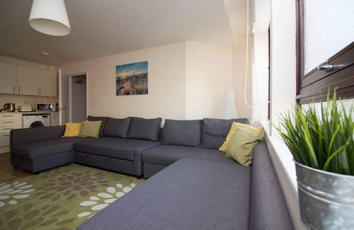 Southampton City Centre Apartamento | Stayzo Castle Point 6 Apartment - Premier Lodge