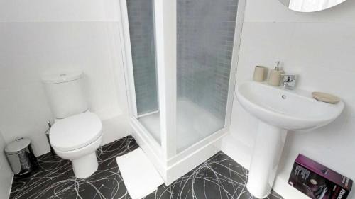 Cole Green Apartamento | StayZo Cole Green Lane Accommodation- FREE Parking