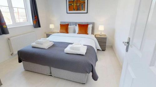 Cole Green Apartamento | StayZo Cole Green Lane Accommodation- FREE Parking