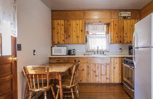 Walker Cabina | Steamboat Bay Resort Cabin 1 - Best View!