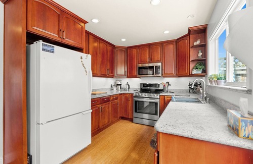 Westside Santa Cruz Casa | Steamers Lane Retreat