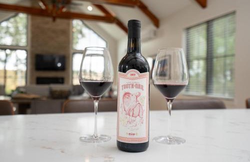 San Miguel Casa | Steel City Cellars