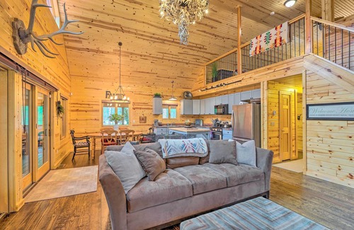 Irons Cabina | 'Steelhead Lodge' - Double J River Camp
