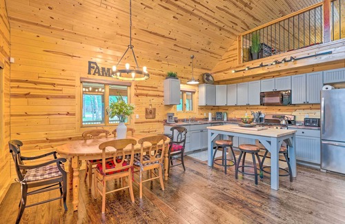 Irons Cabina | 'Steelhead Lodge' - Double J River Camp