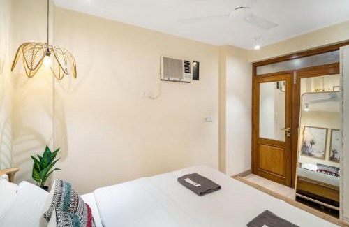 Pali Hill Apartamento | Stella 2BHK in Khar with Wi-Fi, Smart TV & Kitchen