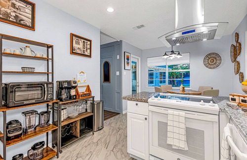 Clodine Casa | Stella Artistic 4BRs home- amazing pool-Energy Corridor, Asian town-Houston
