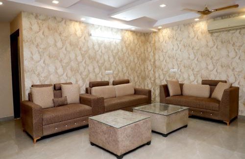 South West Apartamento | Stella Homestay- Near Yashobhoomi