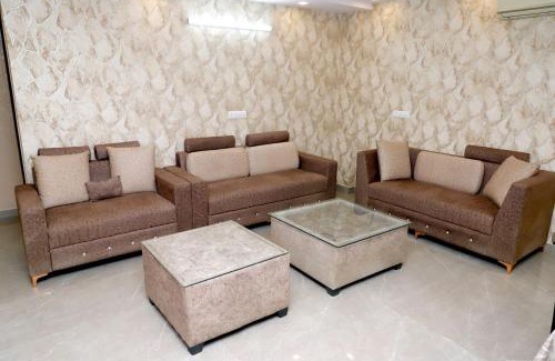 South West Apartamento | Stella Homestay- Near Yashobhoomi