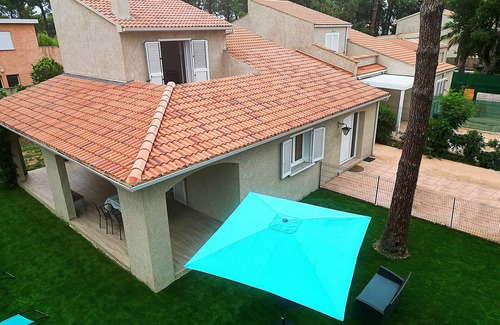 Pineto Villa | Stella Marina - Maison climatisée : accès direct à la plage