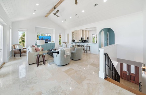 Avalon Beach Estates Casa | Stellar Beach Views Pool Bikes! Pet Friendly! Fall and Holiday Availability!