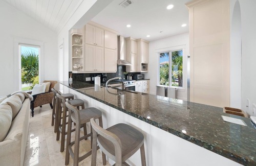 Avalon Beach Estates Casa | Stellar Beach Views Pool Bikes! Pet Friendly! Fall and Holiday Availability!