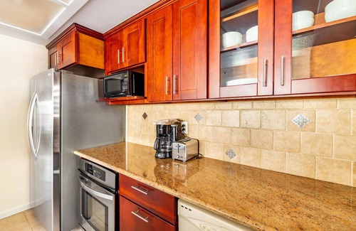 Cupertino Casa | Stellar Cupertino 2BR w/ Pool & Balcony, close to Shopping, by Blueground