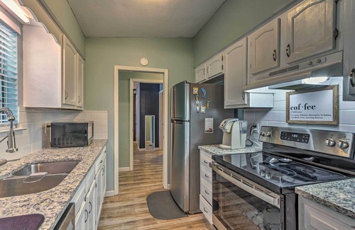 Wright Casa | Stellar Fort Walton Retreat ~ 2 Mi to Beach!