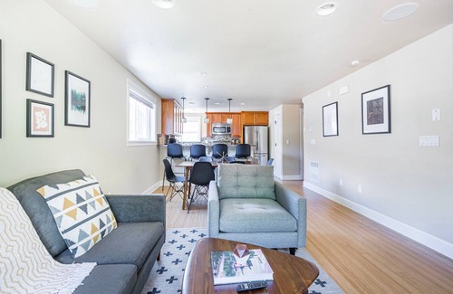 Magnolia Casa | Stellar Interbay 3BR Townhome w/ Balcony, nr Restaurants, by Blueground