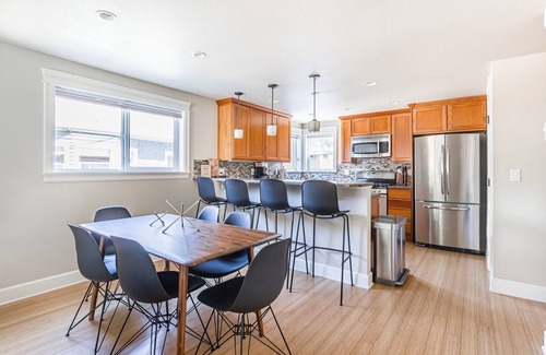 Magnolia Casa | Stellar Interbay 3BR Townhome w/ Balcony, nr Restaurants, by Blueground
