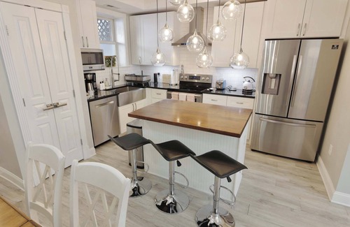 Petworth Apartamento | Stellar Stay Near Metro + Parking