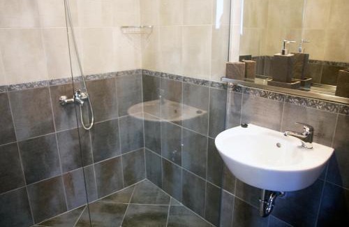 Pleven Hostal | Stenso Rooms