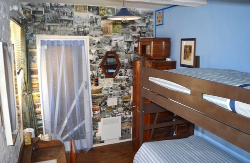 Saint-Clair-sur-l'Elle Cama Y Desayuno | Step back in time at our 1930s/40s decorated 18th Century home