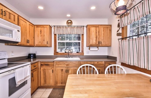 Sayner Cabaña | Stepaway Vacation Rentals- Bowman's Pine Hollow