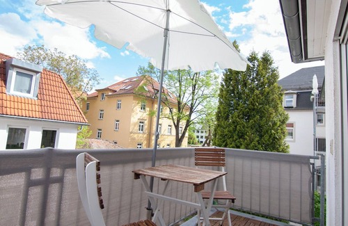 Leuben Apartamento | Stephensons Stübchen *close to the centre*cozy*quiet*