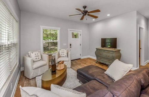 Mentone Cabaña | Steps Away-brand new cottage, close to downtown