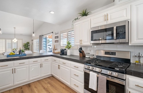 Oceano Casa | Steps Away From Pismo Beach with Poker/Foosball Table/EV Charger/BBQ grill