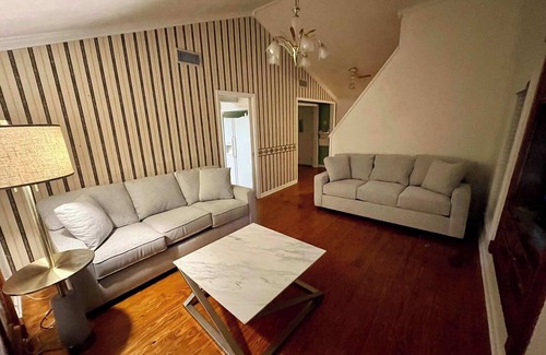 Lafayette Casa | Steps From Downtown Minutes to the Airport