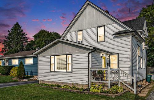 Valparaiso Casa | Steps from Journeyman in Downtown Valparaiso