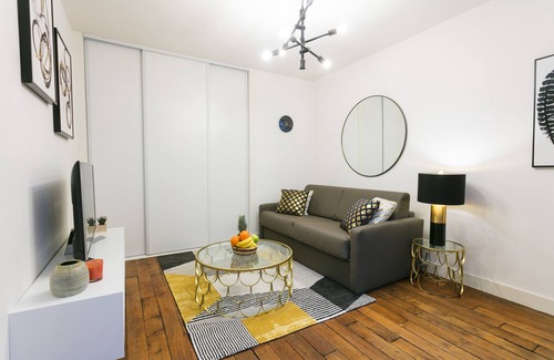 Saint-Victor Apartamento | Steps from La Seine - Lovely Latin Quarter 1BR