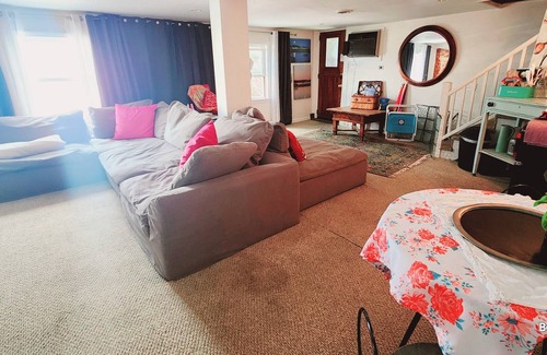 Buzzards Bay Apartamento | Steps from Marina, beach, restaurants!