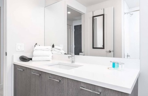 West Avenue Apartamento | Steps from Miami Attractions | Walkable South Beach Studio