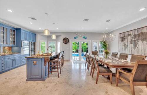 Birch Park Finger Streets Casa | Steps from the Beach Heated Pool Seaside Key