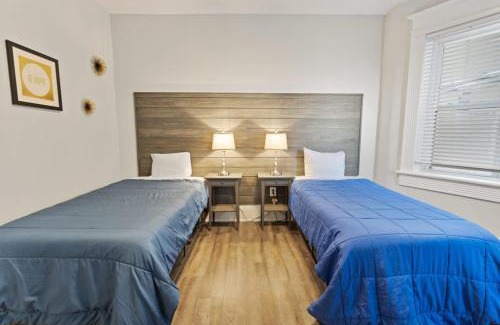 Atlantic City Apartamento | Steps from the Beach Spacious Modern 4BR 2BA Apt