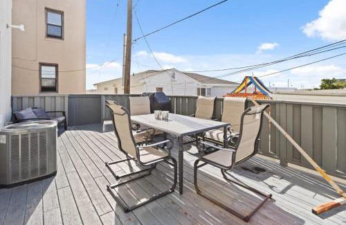 Atlantic City Apartamento | Steps from the Beach Spacious Modern 4BR 2BA Apt