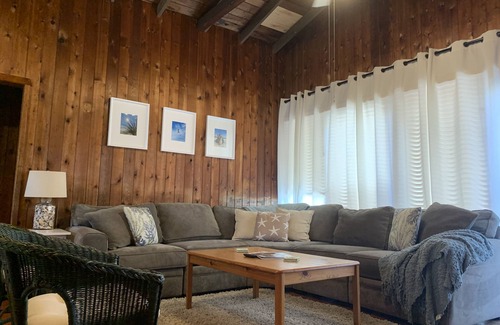 Davis Park Casa | Steps from the beach