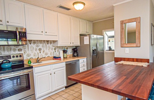 Old Town Casa | Steps from the beach with great deck space, sunrise/sunset views, WiFi & W/D