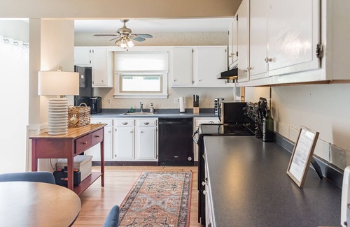 Blodgett Mills Casa | Steps from the Ski Slopes! Mountain Getaway @ the Peak