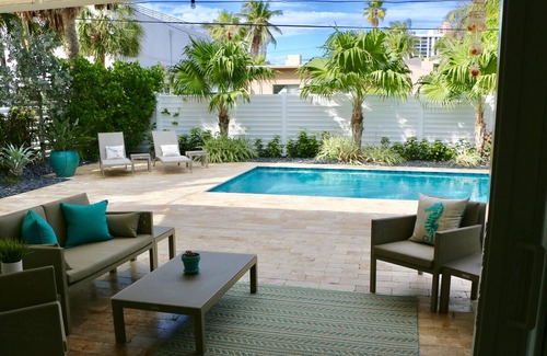 Birch Park Finger Streets Casa | ¡Solo 3 casas de la playa! Servicios de lujo! Piscina climatizada, casa de playa ideal