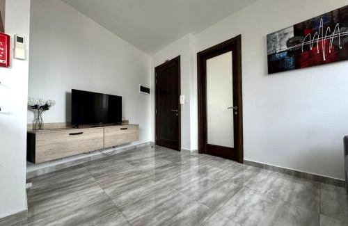 Kalkara Apartamento | Steps from Three Cities 2BR Apt