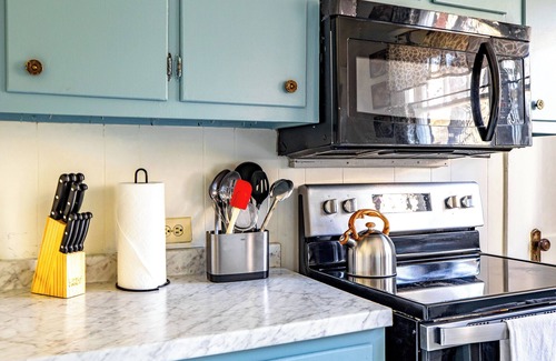 University District Casa | Steps from U of M | Desk, TV in each bedroom