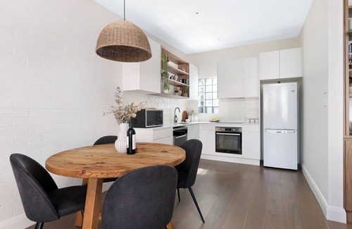 Newcastle East Casa | Spacious beachside terrace, rustic charm, stairs - 2 minutes walk to the beach