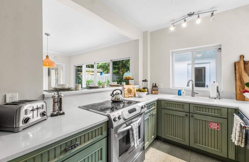 Birch Park Finger Streets Casa | Steps to Beach Heated Pool Sugar Key Resldences