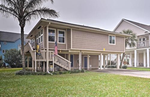 Pirates Beach Casa | Steps to Beach Home with Deck in Galveston!