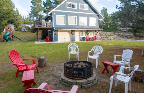 Ocean Park Casa | Steps to beach, Ping Pong, XBox, Foosball, WiFi, Private Deck (SandCastle)