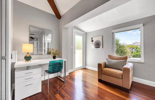 Birch Park Finger Streets Casa | Steps to Beach, Pool, Backyard Oasis, Game Room