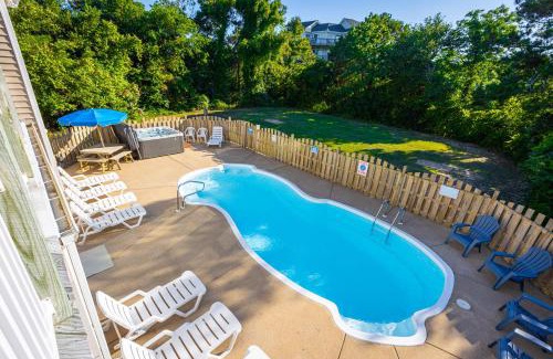 Whalehead Beach Casa | Steps to Beach Private Pool Spa & Spacious Yard