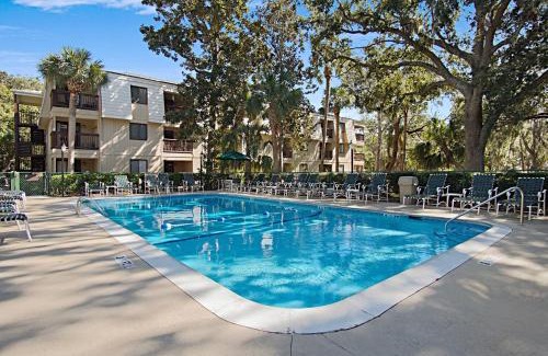 North Forest Beach Apartamento | Steps to Beach, Coligny Plaza Hilton Head Condo!