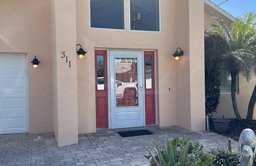 Krulder Casa | Steps to Beach and Flagler Ave!